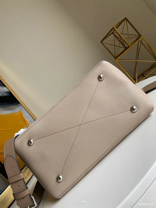 WIS MM HOBO LOUIS BEAUBOURG VUITTON 1109